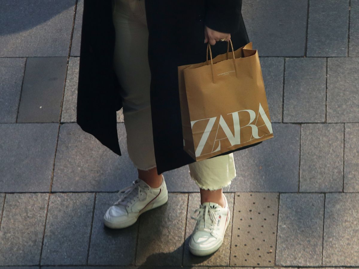 Przeciwdeszczowa kurtka z Zary na jesień 2024