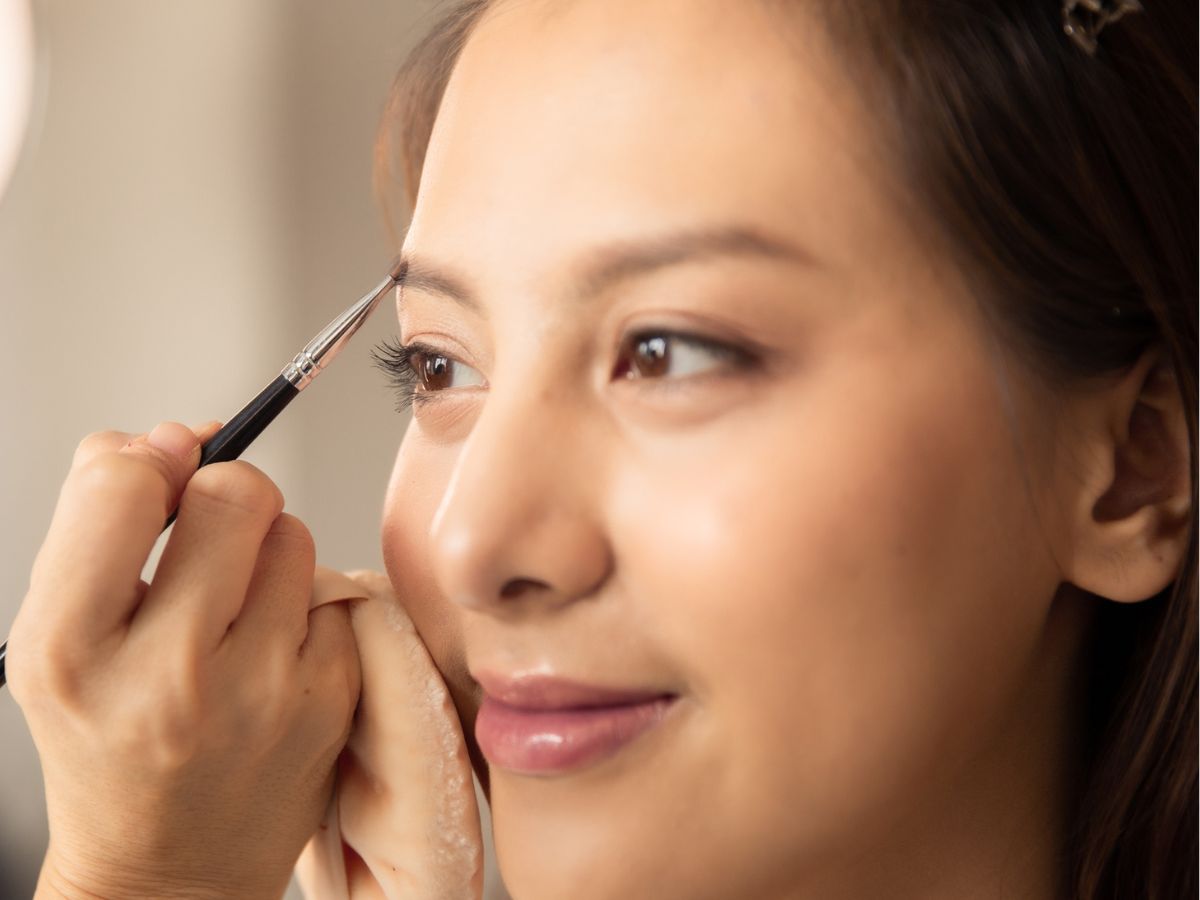 Thai makeup