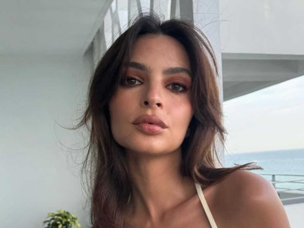 Emily Ratajkowski