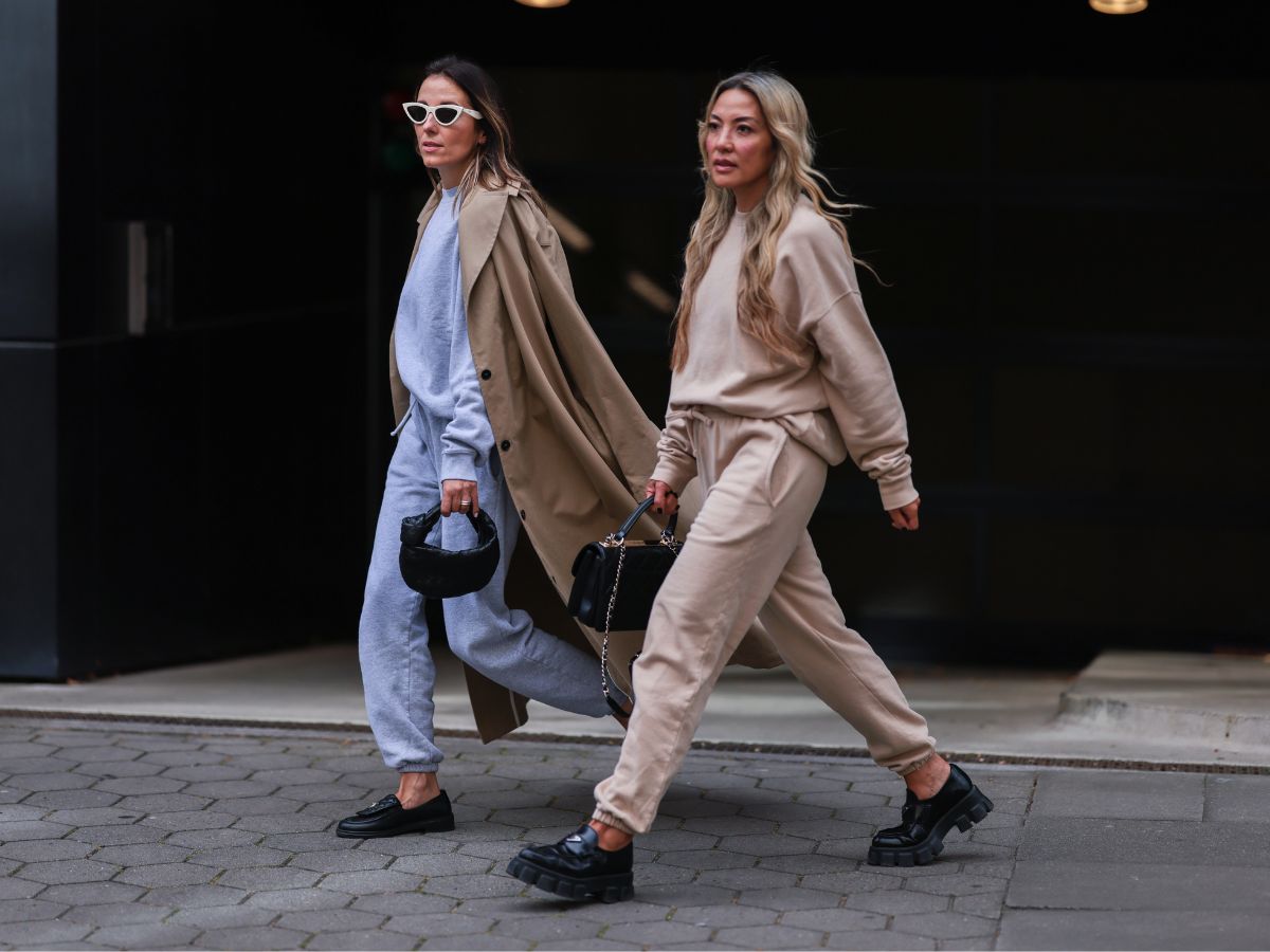 Stylowe dresy damskie dla wszystkich "cosy girls". Wygodne zestawy na jesień i zimę