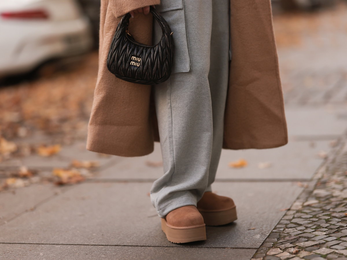 Najmodniejsze buty na zimę 2024/25 w stylu UGG Tazz