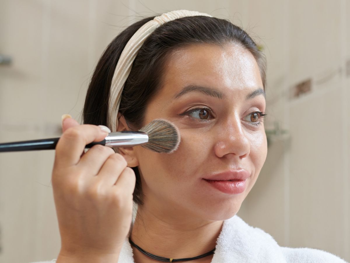 Nawilżająco-ochronny krem do twarzy SPF 50 Eveline Cosmetics - 2024-10-22T230849