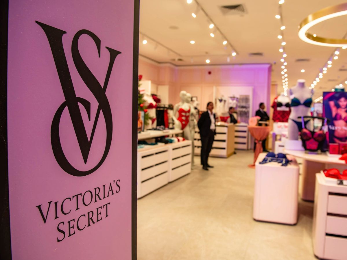 To najlepsze mgiełki do ciała od Victoria's Secret. Nie oprze się im żaden facet!