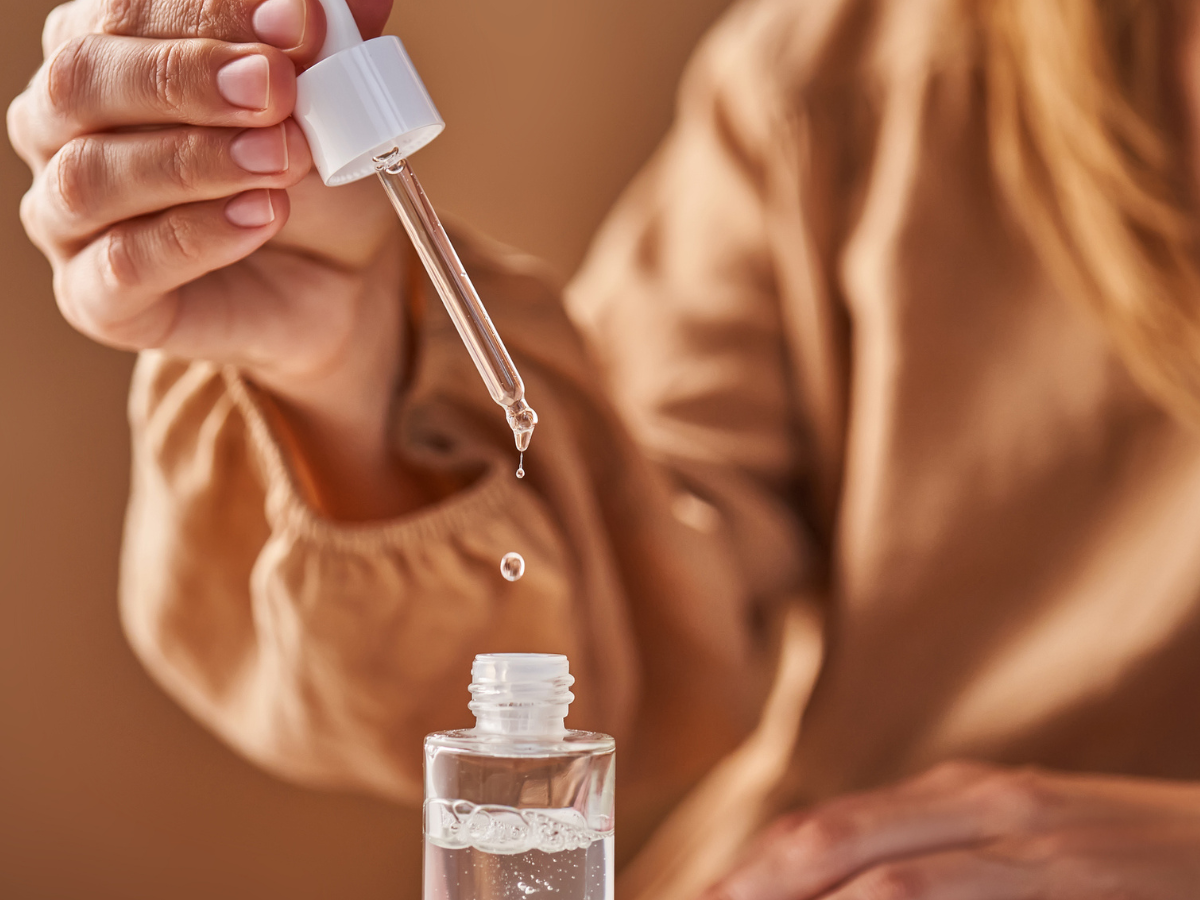 serum z retinolem
