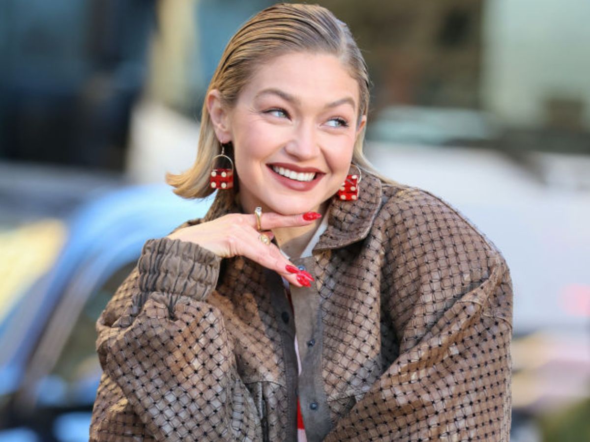 Mięciutki sweter na zimę Gigi Hadid
