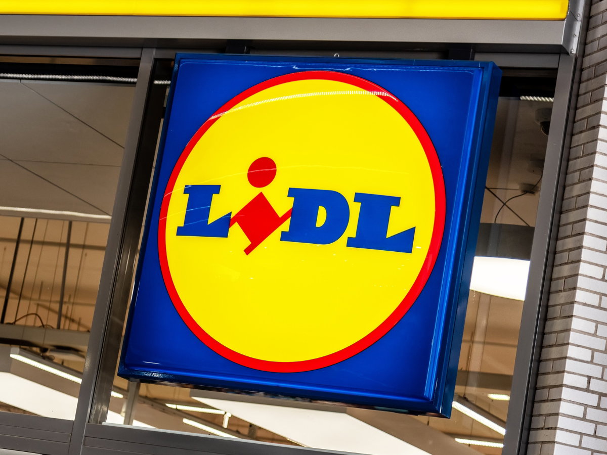 Sweterkowa sukienka na wigilię z Lidla 