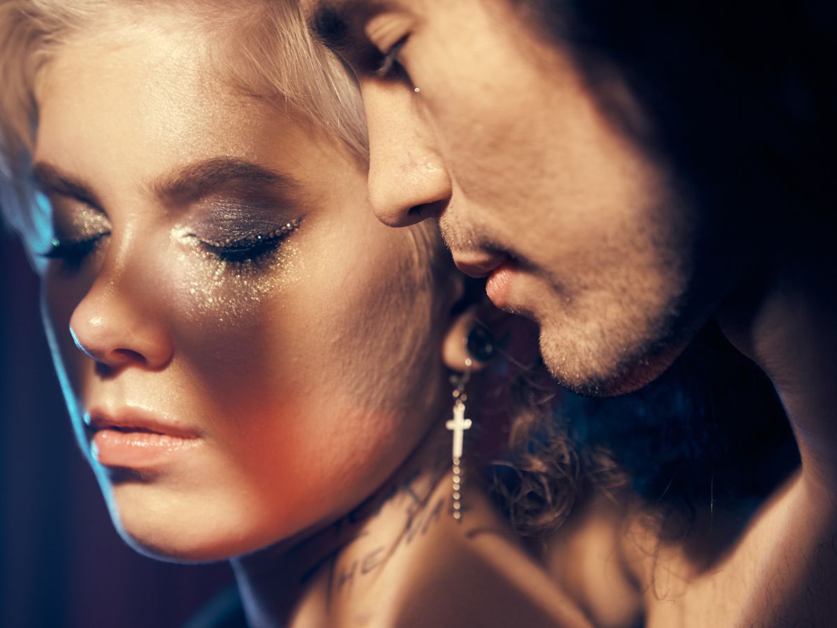 Sensualne perfumy z Action za 8 zł rozgrzewają zmysły facetów jak afrodyzjak! Chanelowski ogon dają na 8h