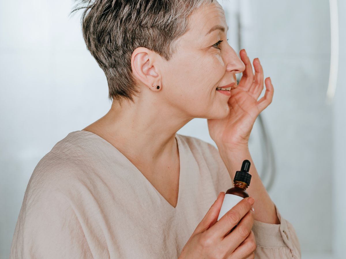 Przeciwstarzeniowe serum do twarzy z retinolem 0,2%