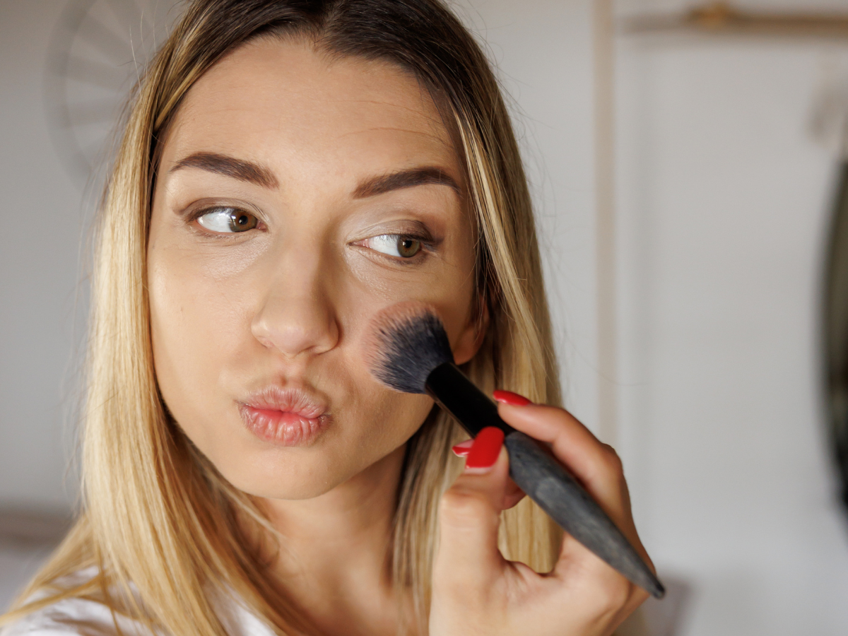 Nawilżająco-ochronny krem do twarzy SPF 50 Eveline Cosmetics (9)
