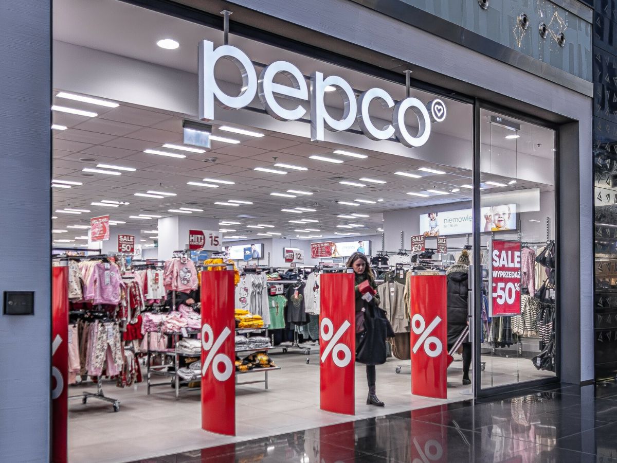 jeansy modelujące talię z Pepco (1)