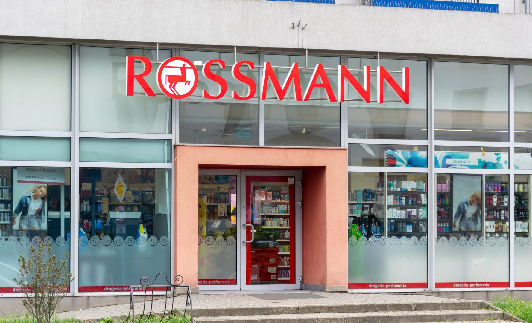krem liftingujący z Rossmanna
