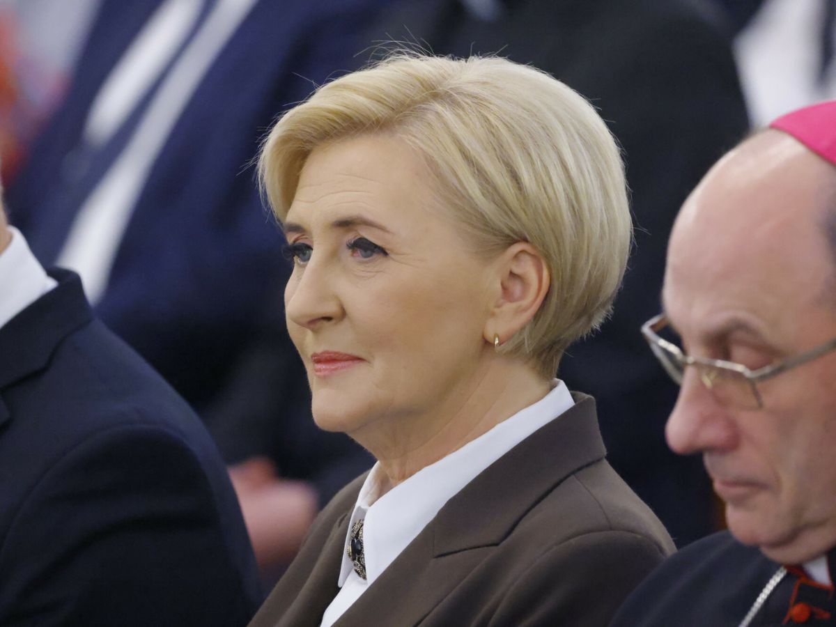 Agata Duda podąża za trendami.