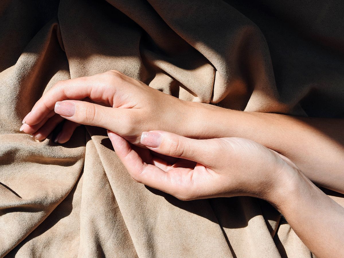 Lodowy manicure to hit dla minimalistek