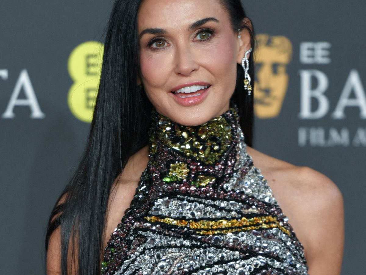 9-minutowy trening na ramiona Demi Moore