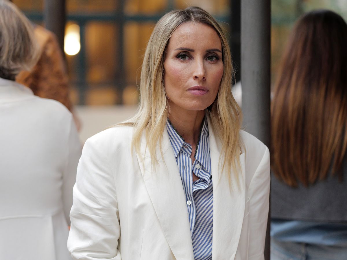 Koszula w prążki w stylu business attire
