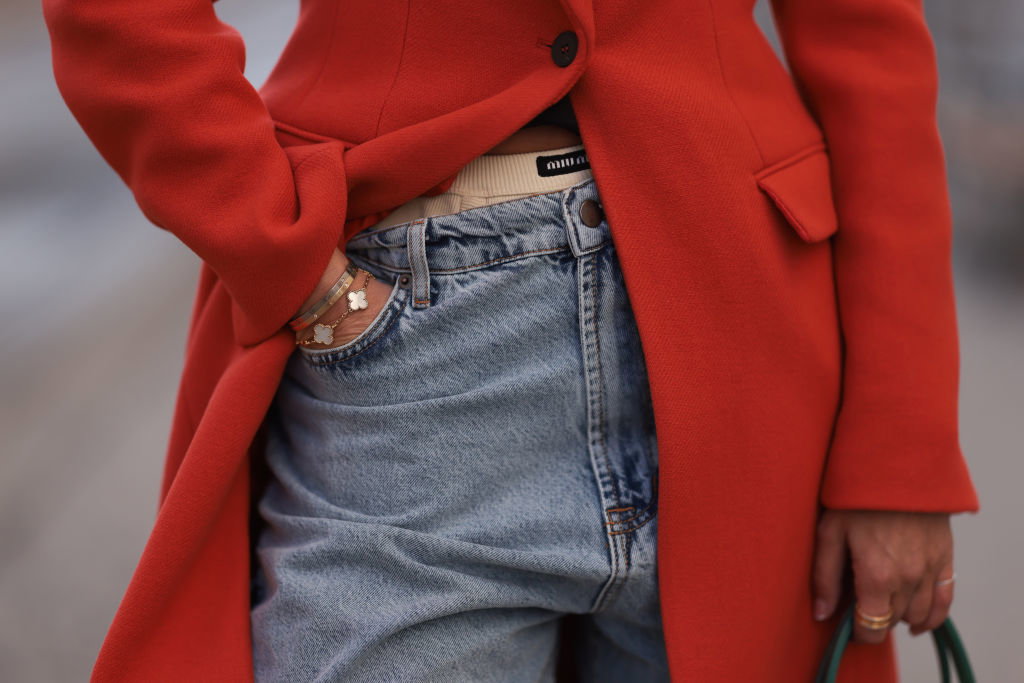 ripped jeans - jeansy z przetarciami