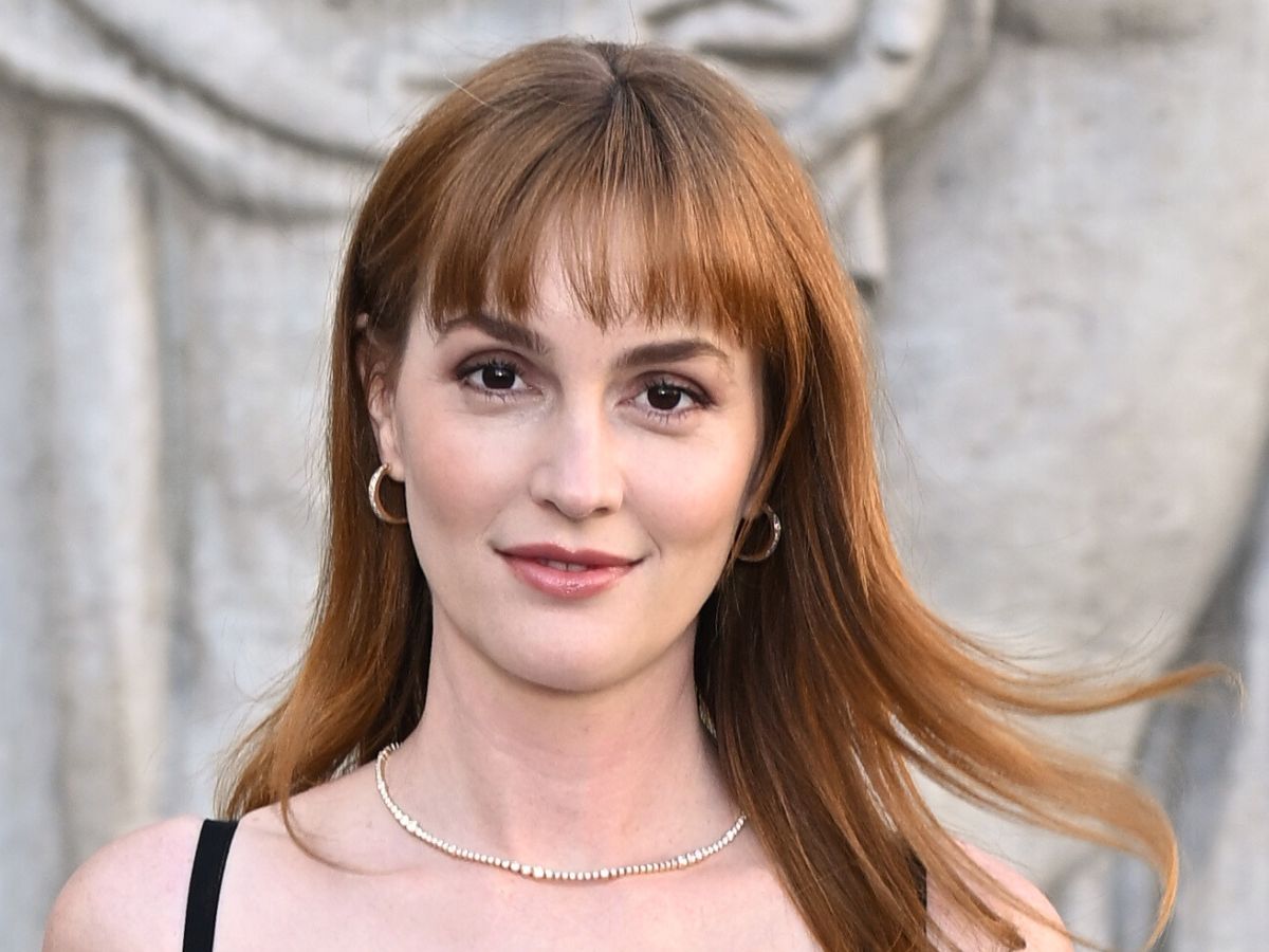 "Jane Austen Bangs" to romantyczna fryzura, która upiększa