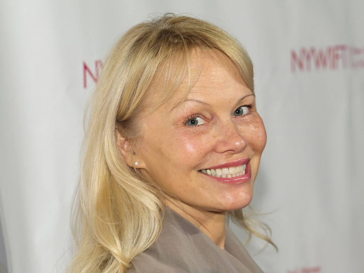 Pamela Anderson MET Gala 2025