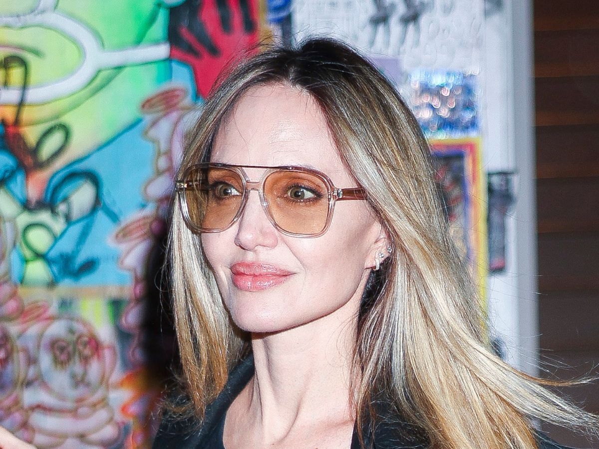 szklane paznokcie Angeliny Jolie