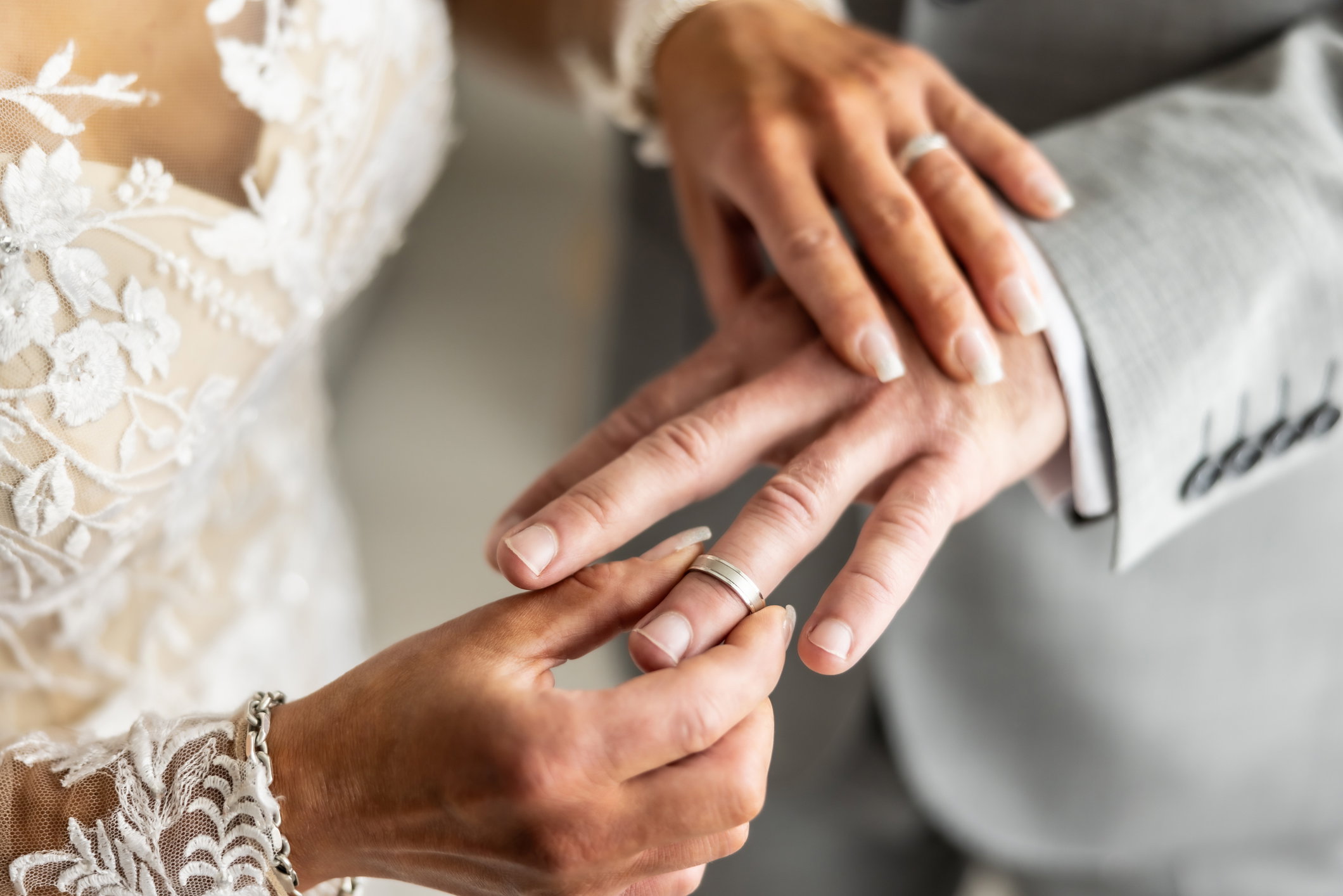manicure dla panny młodej