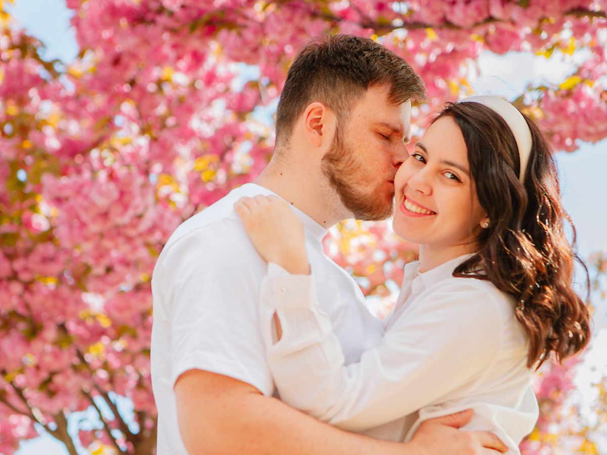 Najpiękniejsze perfumy o nutach kwiatów wiśni są jak eliksir miłości na facetów. Pachną i uwodzą aż do rana! [Ranking] Top 5 Sakura core