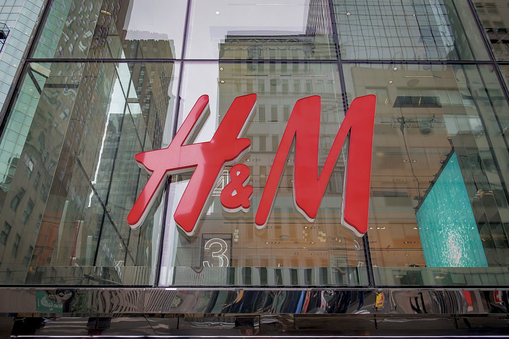 muślinowa sukienka plażowa z H&amp;M