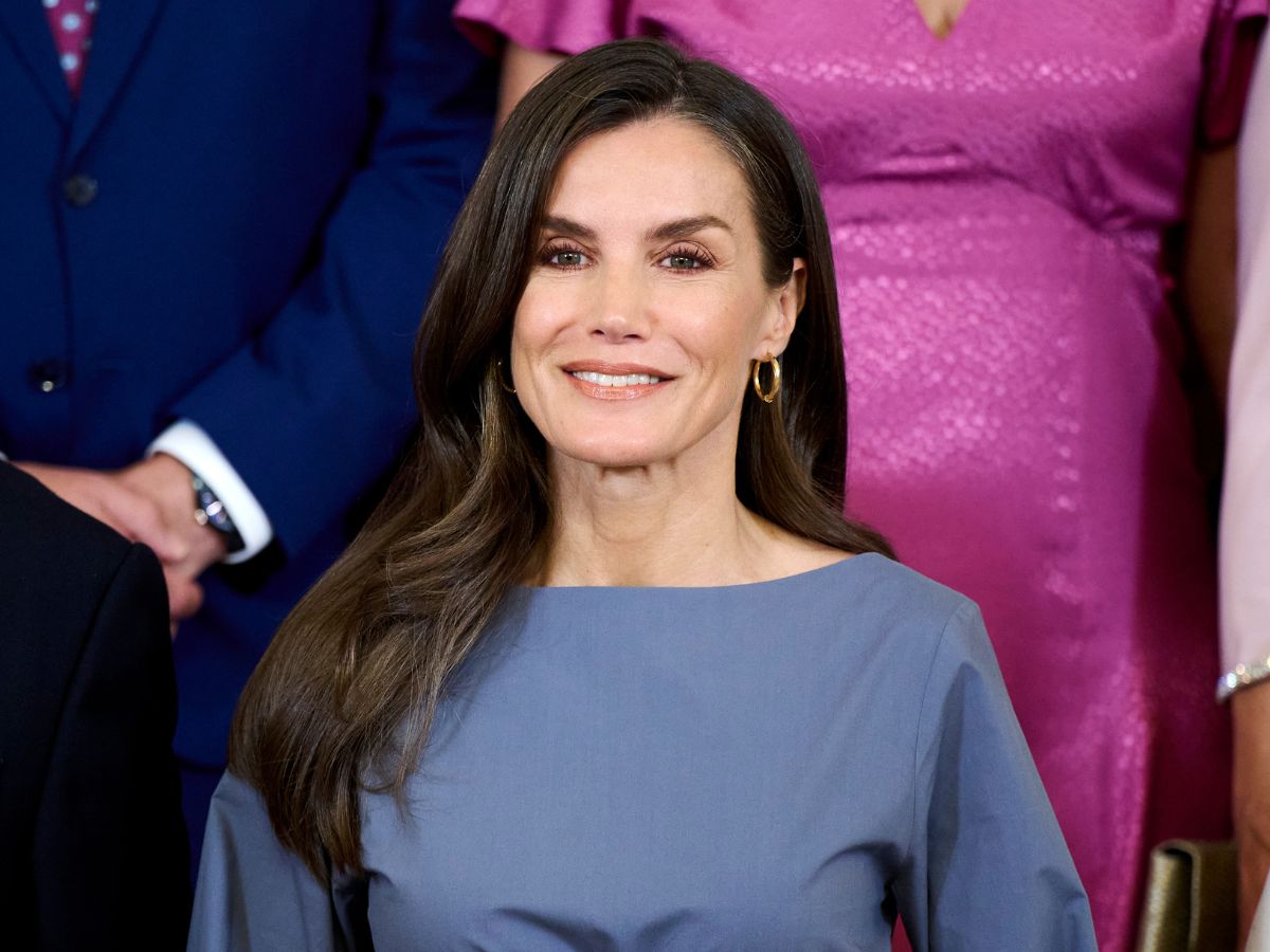 czółenka slingback w stylu Królowej Letizii