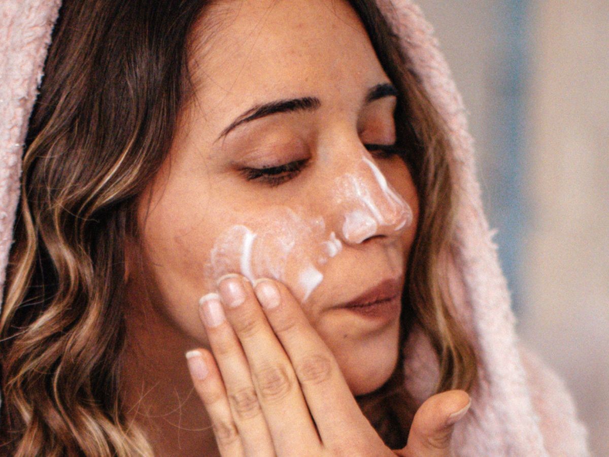 Nawilżająco-ochronny krem do twarzy SPF 50 Eveline Cosmetics (6)