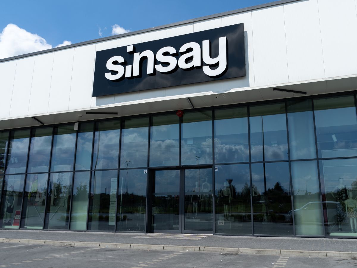 Jeansy z Sinsay na jesień 2025