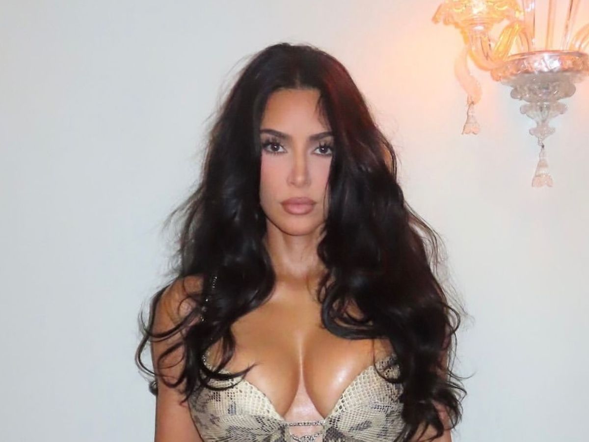 fryzura vintage bob w stylu Kim Kardashian