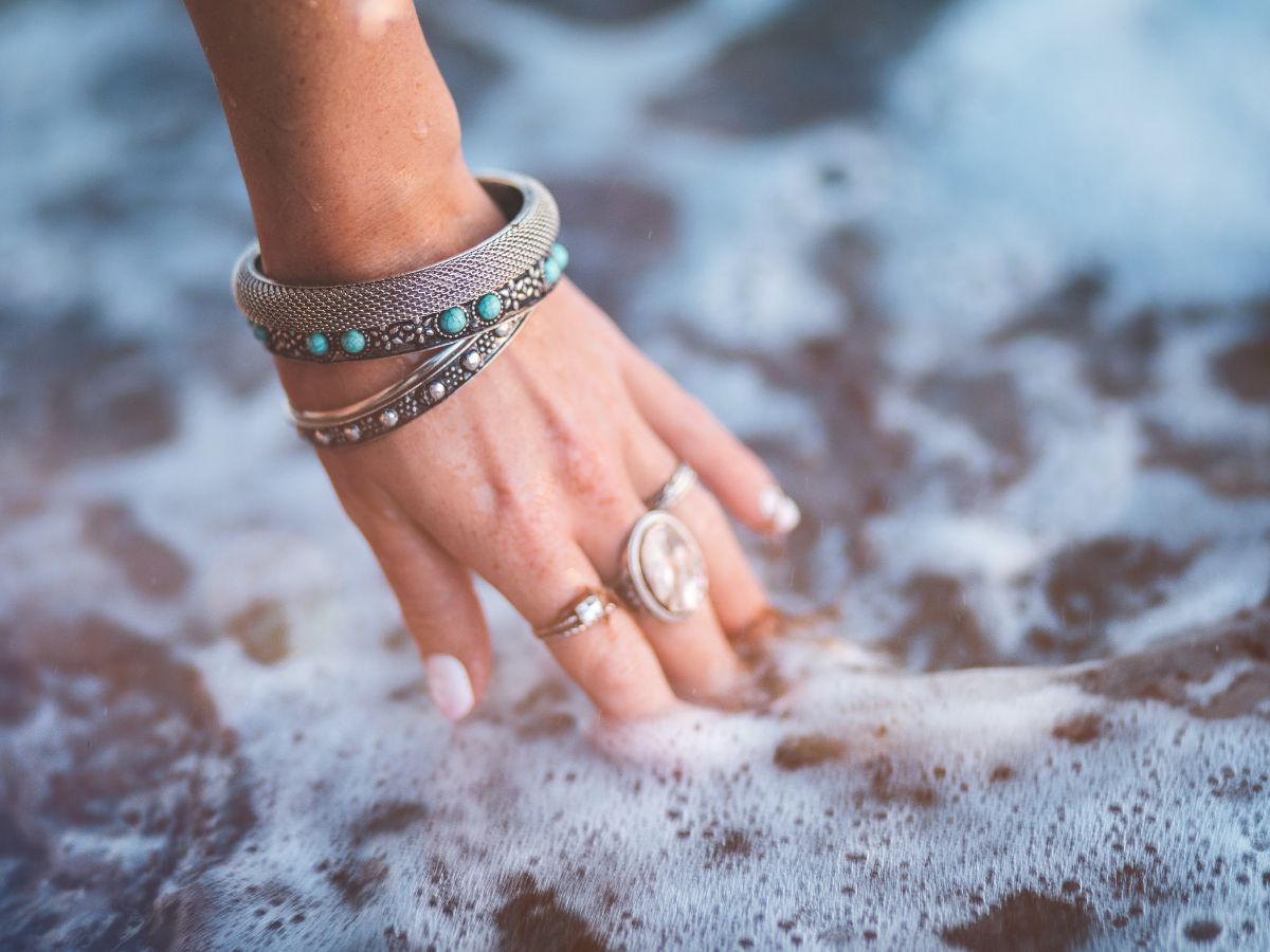 Fisherman nails