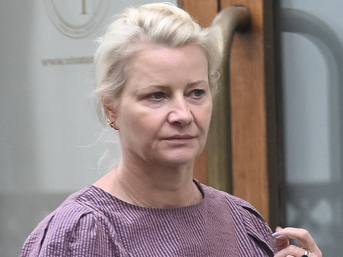 Małgorzata Kożuchowska spodnie frill z falbanką