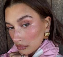 strawberry makeup