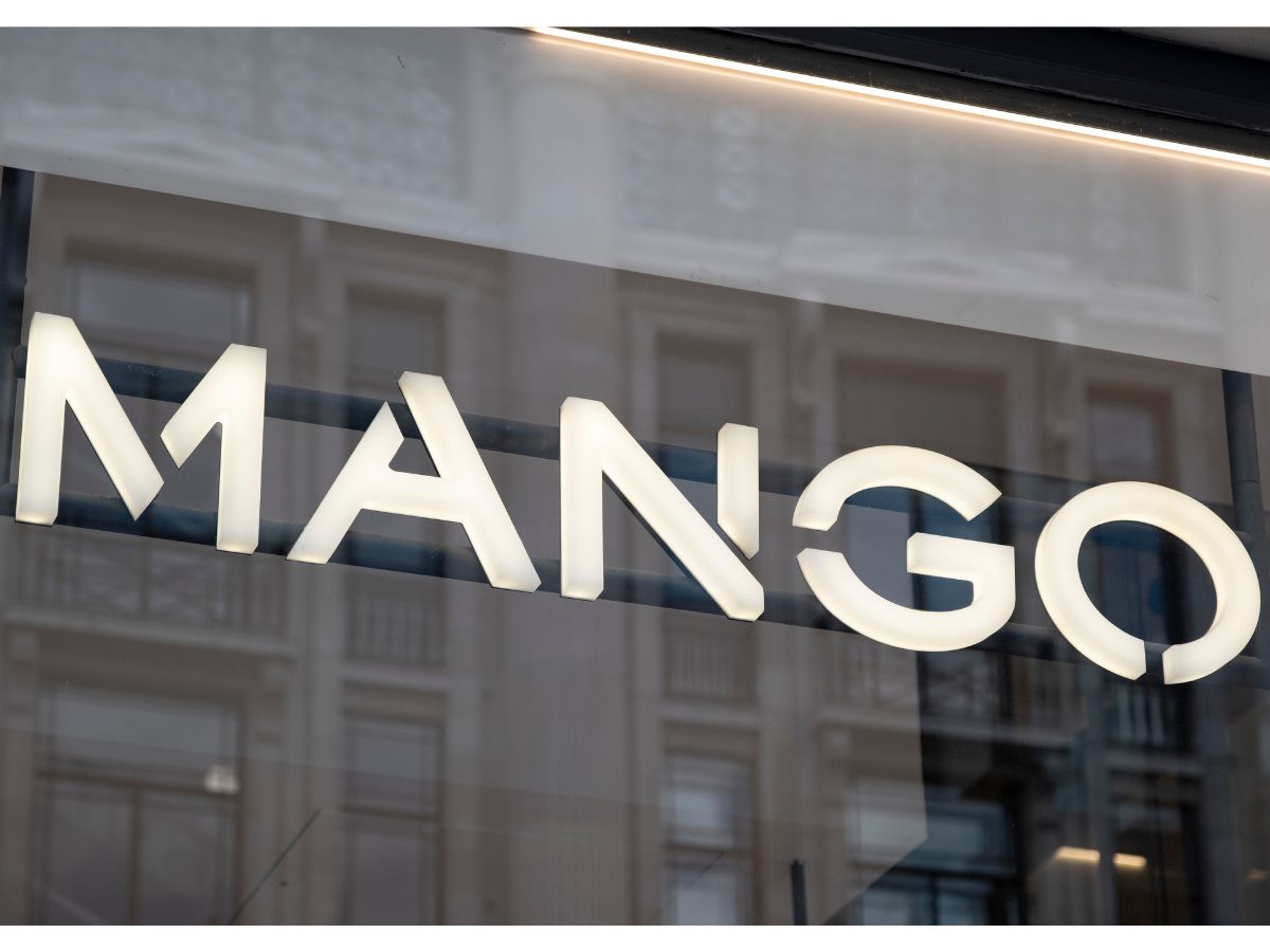 asymetryczny sweter z Mango