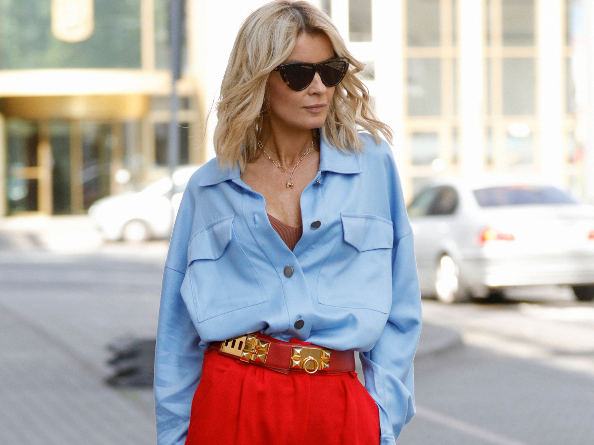 Rabarbarowe spodnie ultra wide leg z H&amp;M pokochały Polki 60+.