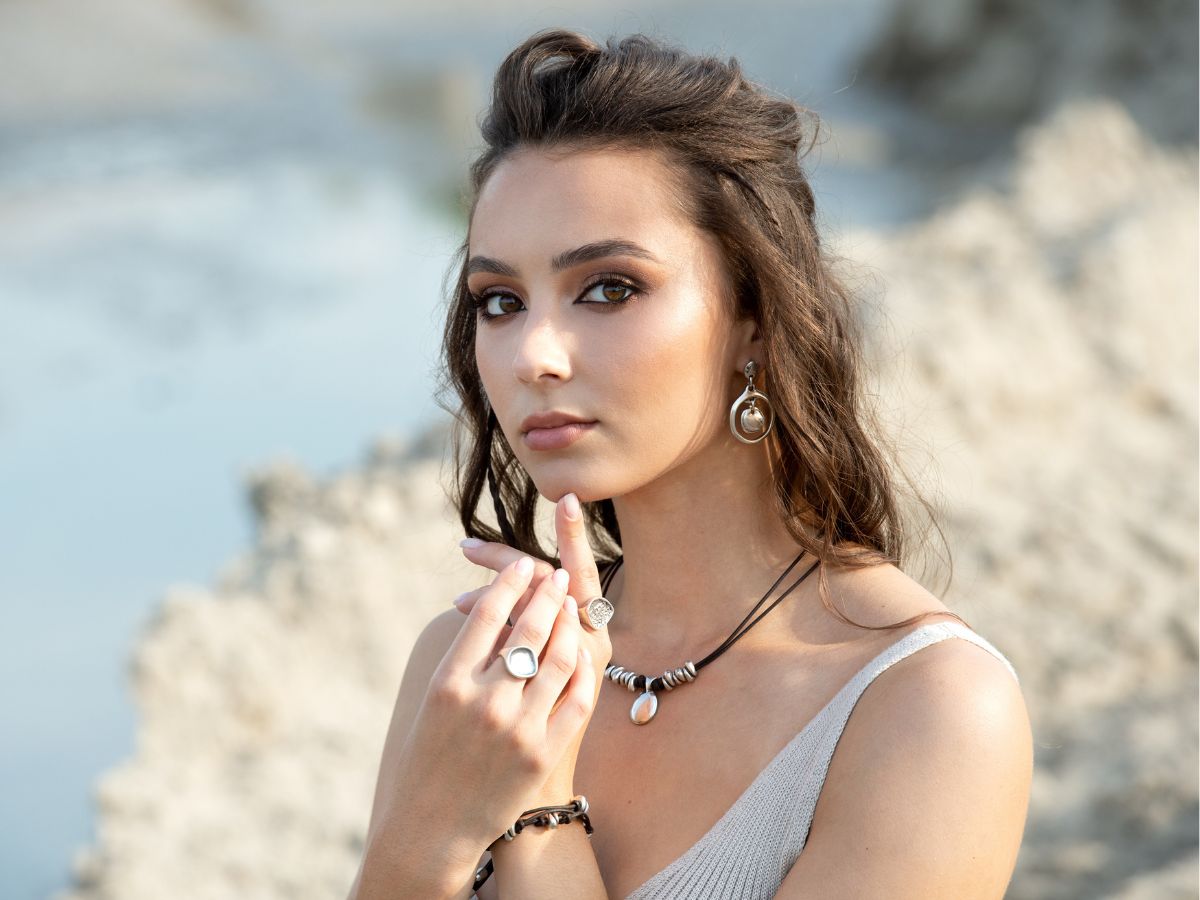 Jedwabny top ażurowy w kolorze gelato all'halva z H&amp;M to cudo na lato 2026