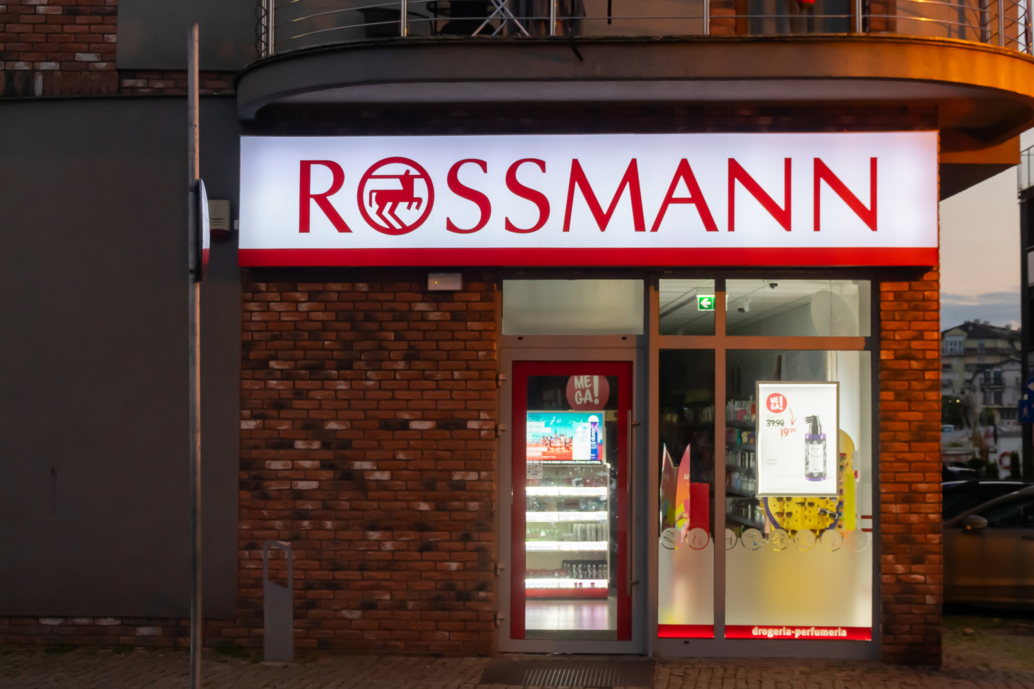 kokosowe perfumy z Rossmanna
