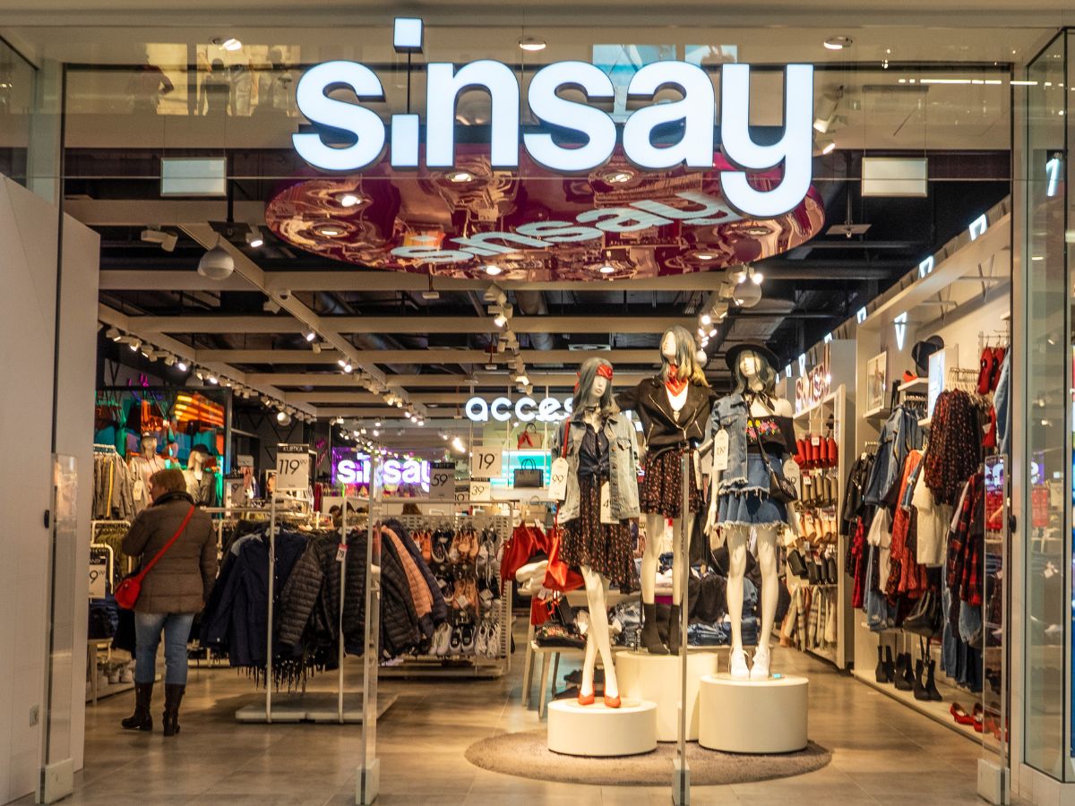 Błękitny sweter Sinsay