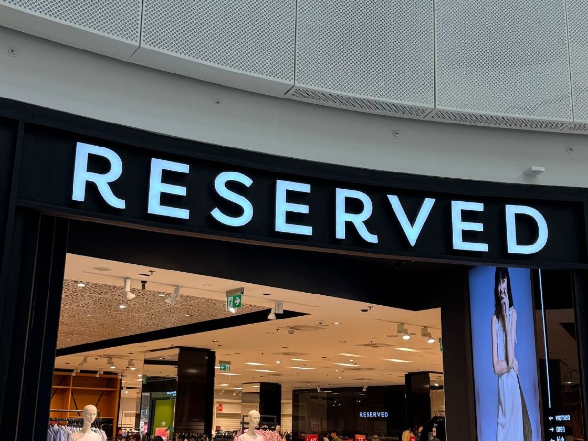 sztruksowy płaszcz z Reserved