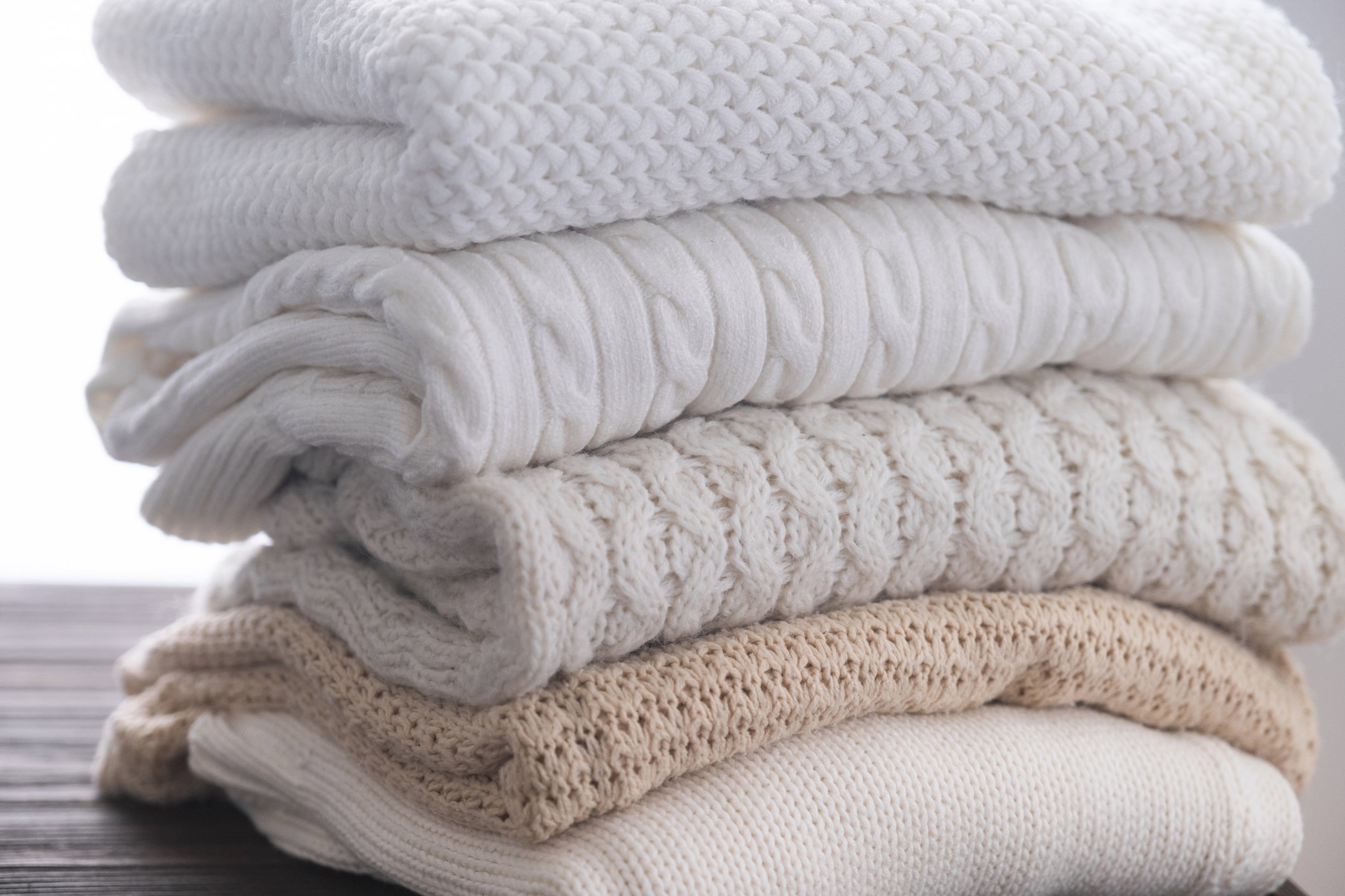 Sweter z bufiastymi rękawami