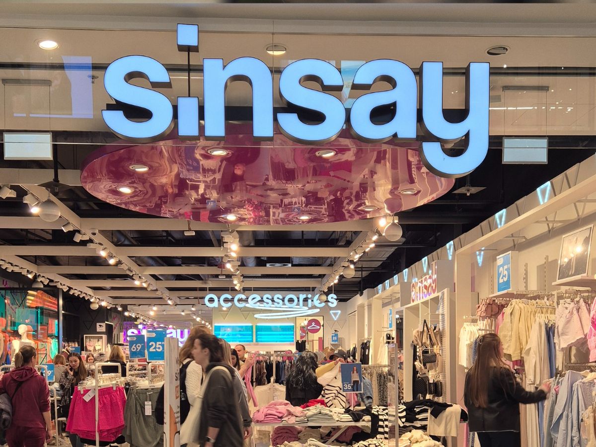 jeansy flared sinsay