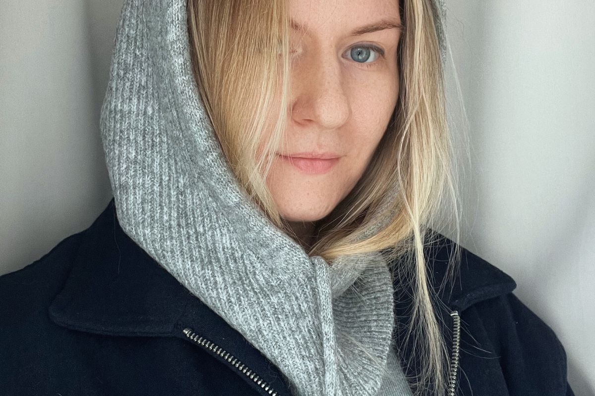 Modna balaclava z Sinsay na jesień 2025