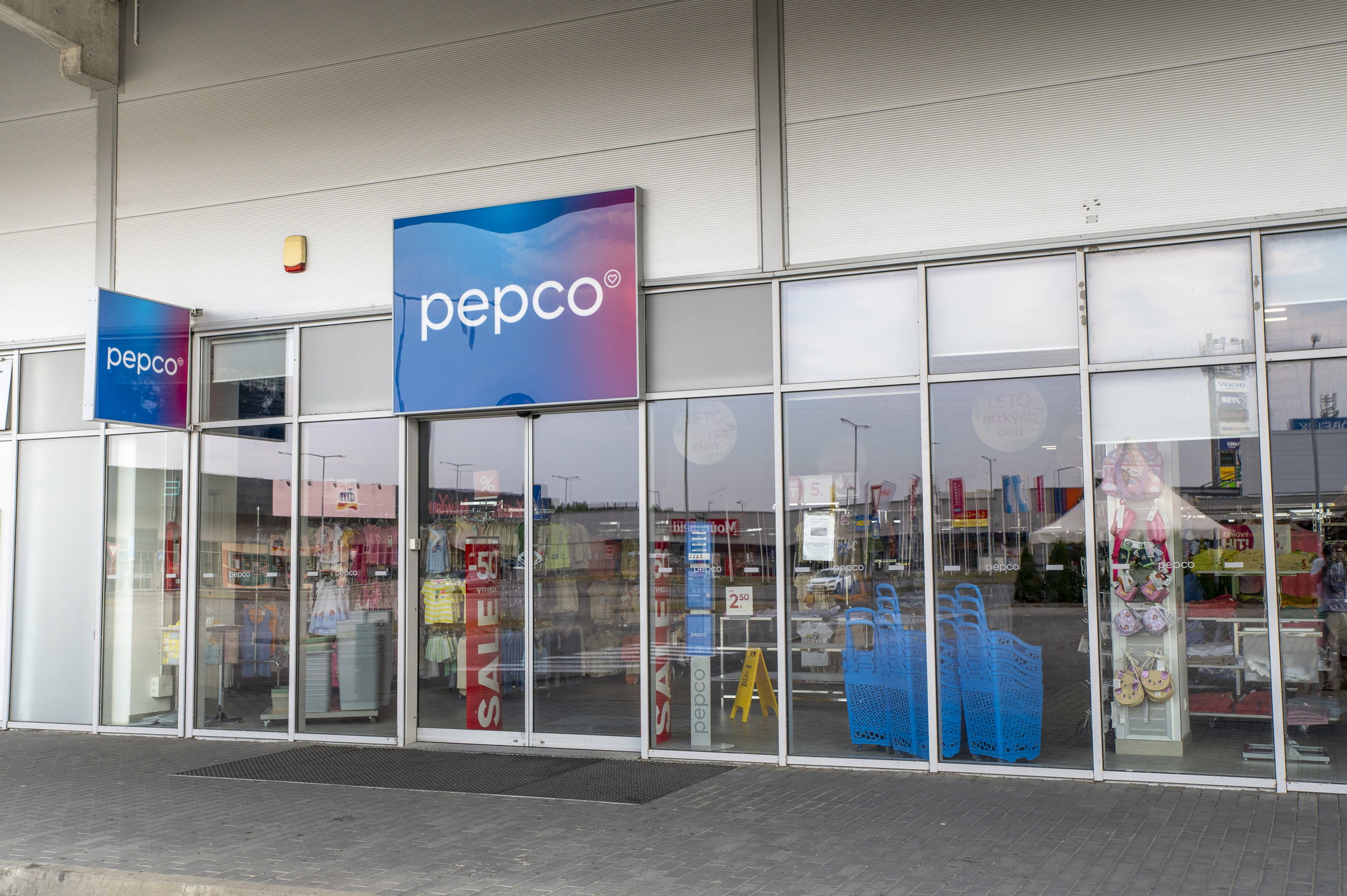 cieplutki i miękki sweter w Pepco za 40 zł