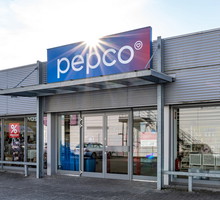 jeansy 'mom fit' w Pepco za 60 zł