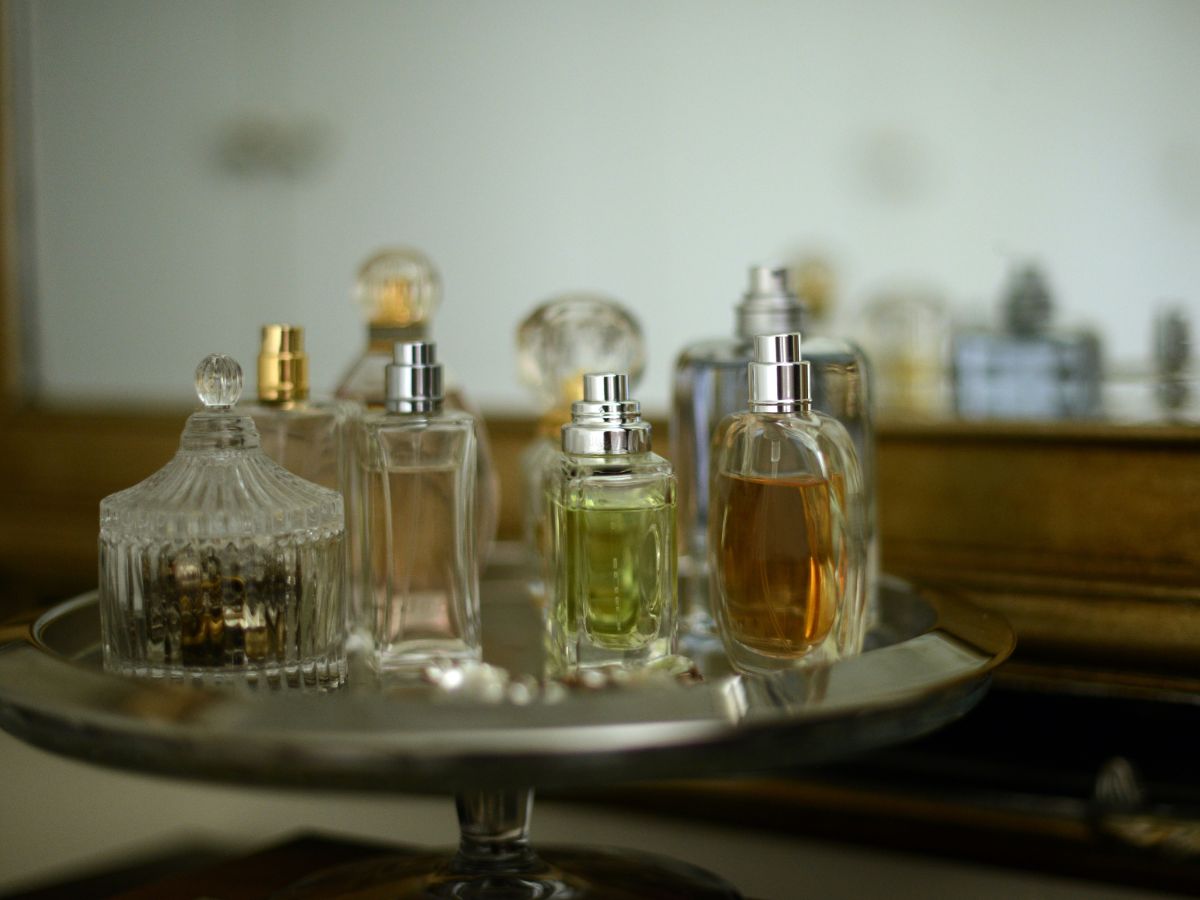 dusting powder trik na trwałość perfum