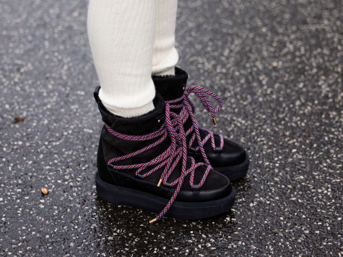 Wyglądają jak sneakersy, a to ocieplane śniegowce z kożuszkiem na zimę