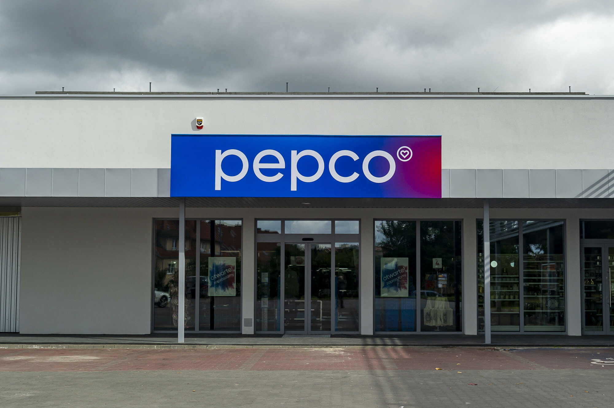 Zimowe buty z Pepco kosztują 40 zł, a wyglądają jak markowe UGGsy za 780 zł