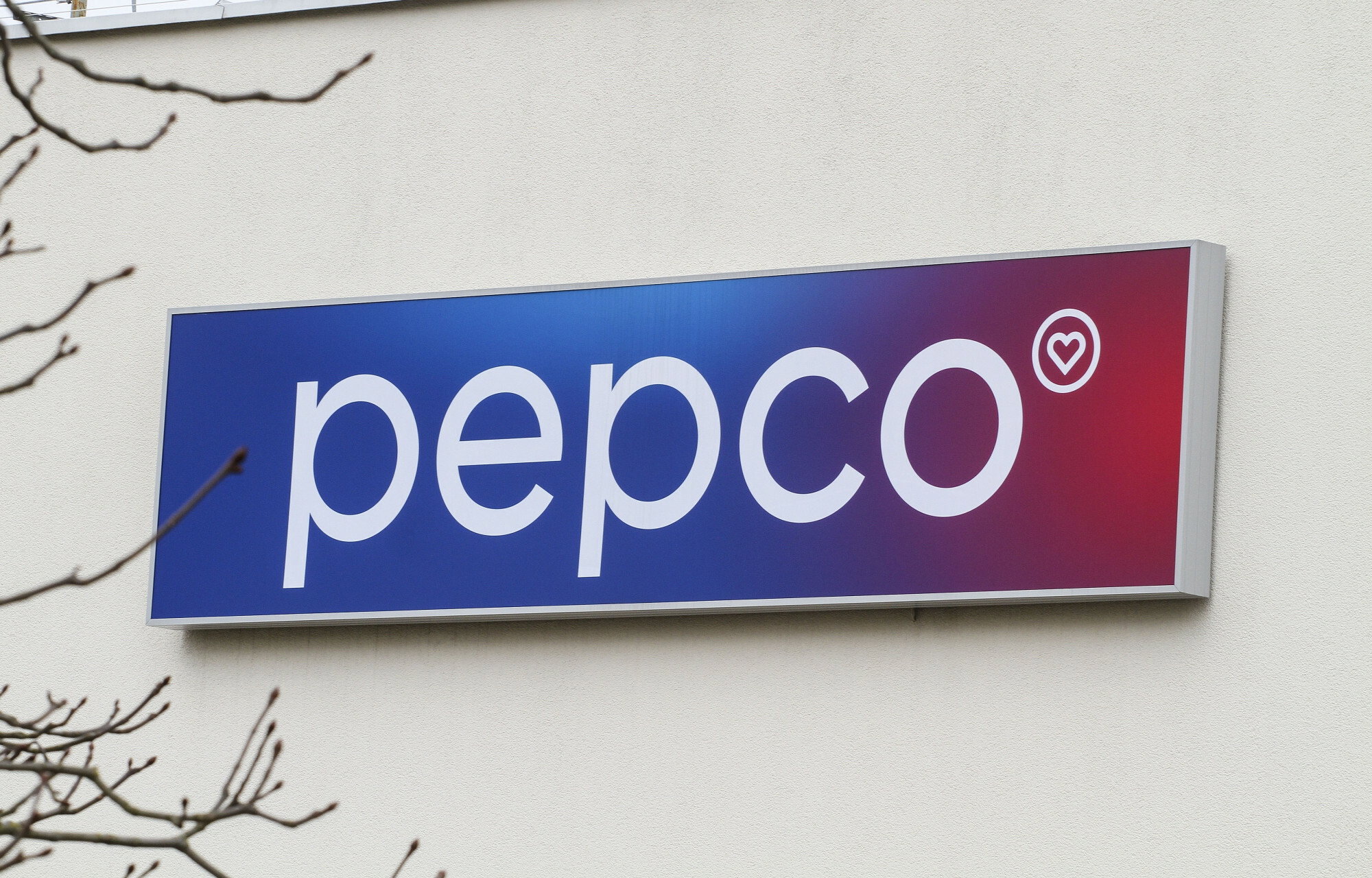 Jeansy paperbag z Pepco kosztują 60 zł, a wyglądają jak 2x droższy model z sieciówki