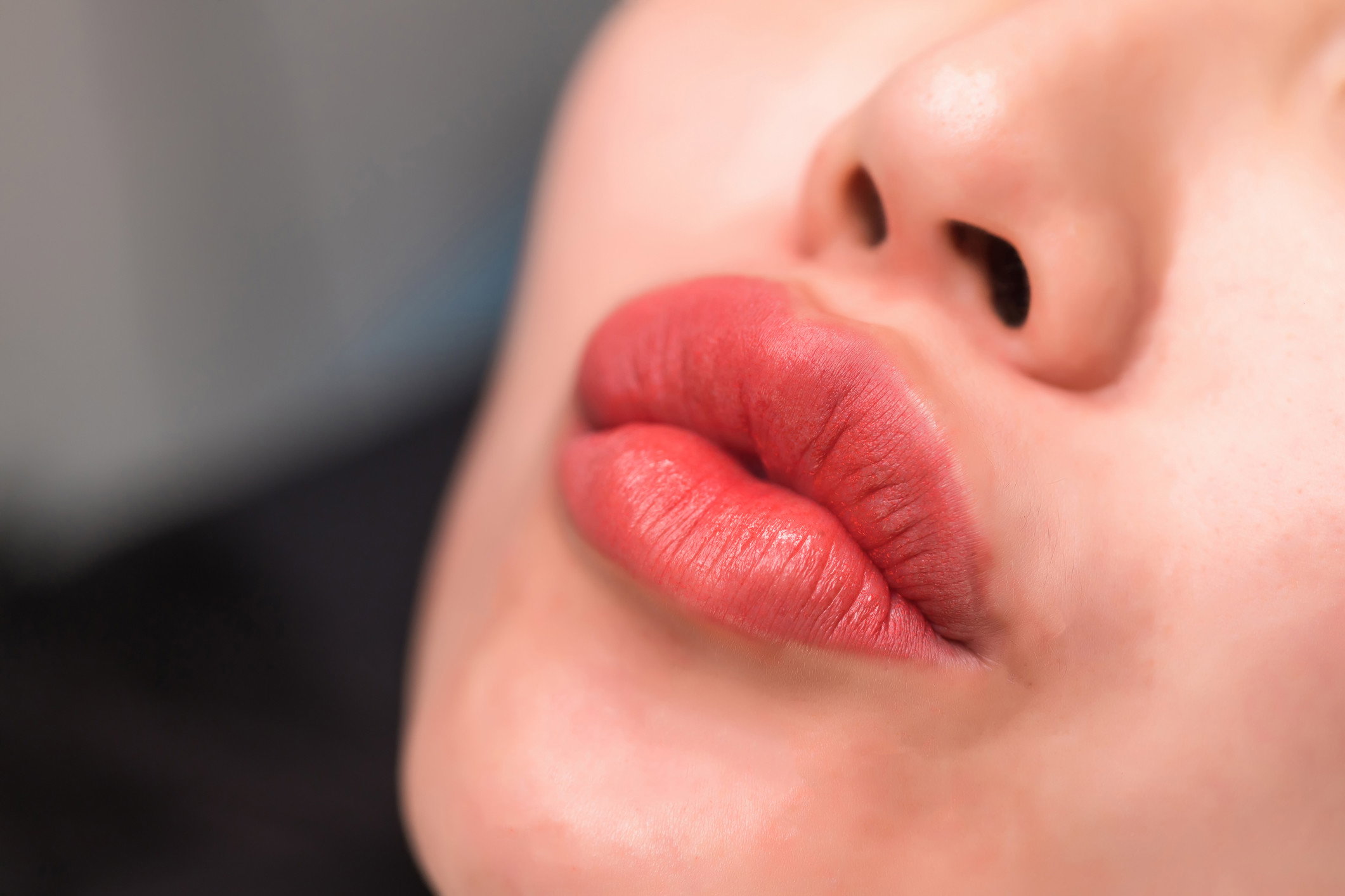 Domowa maseczka na usta w 5 minut dała „bitten lip effect”, który utrzymał się 4 h