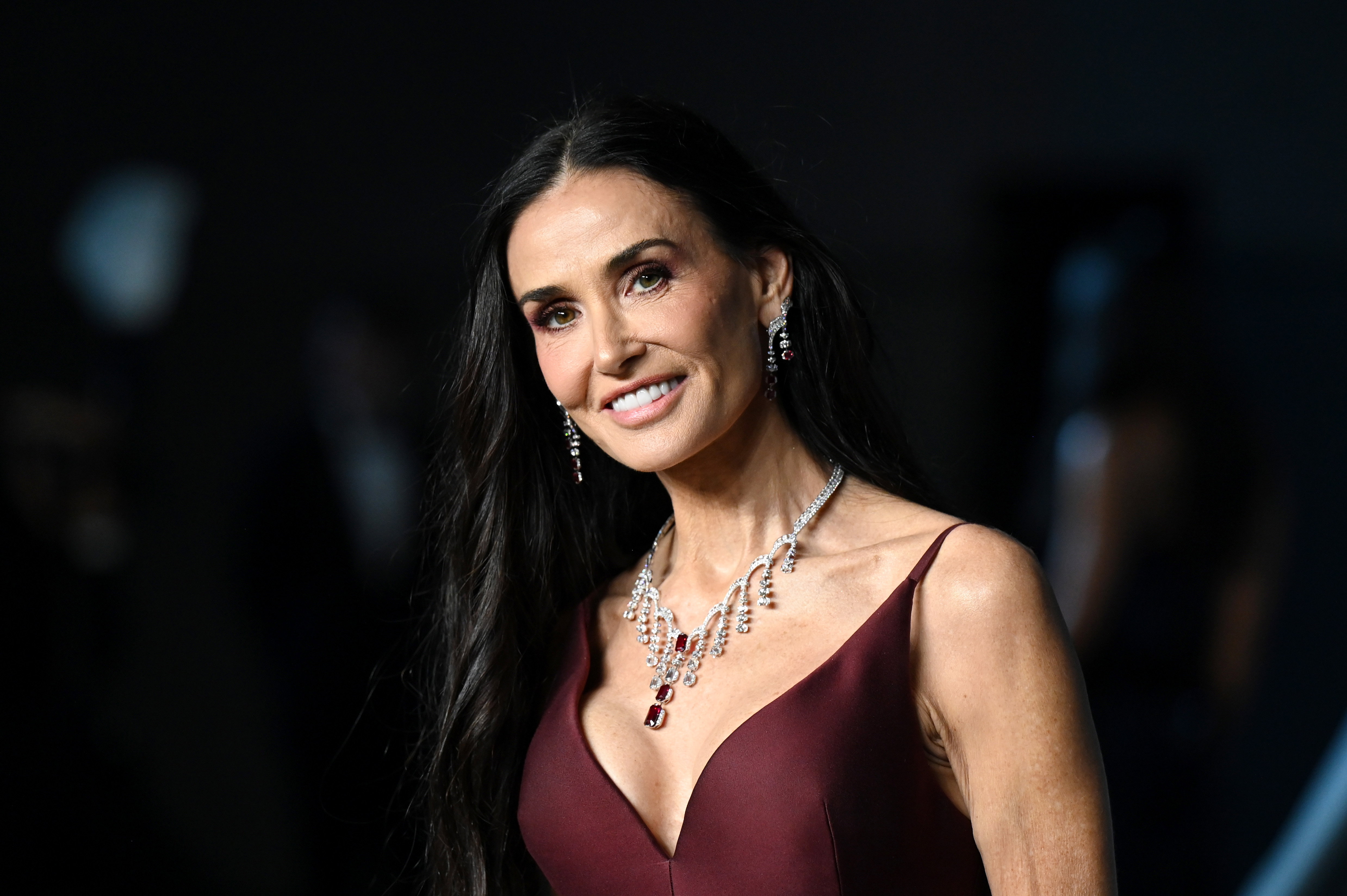 sekret lśniących włosów Demi Moore